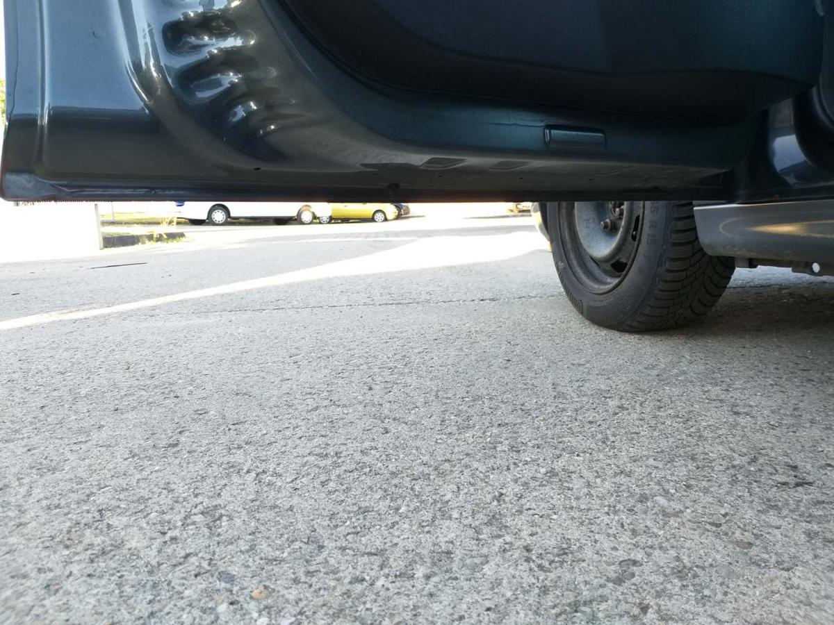 Peugeot 207SW original Tür vorn links KTP Grau Shark Kombi Rohbau Bj.2008